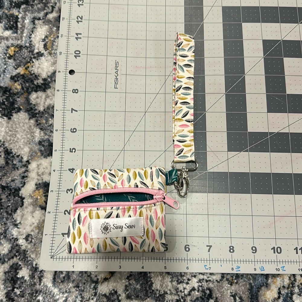 4x4 inch ID wristlet wit zipper closure